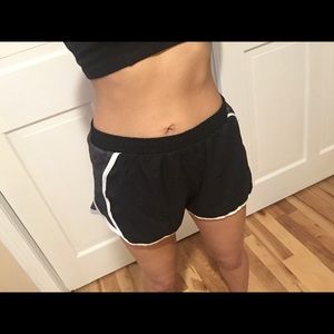 Black old navy active shorts